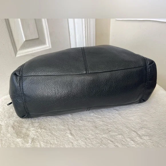 Coach Leather Bag EUC - Picture 8 of 12